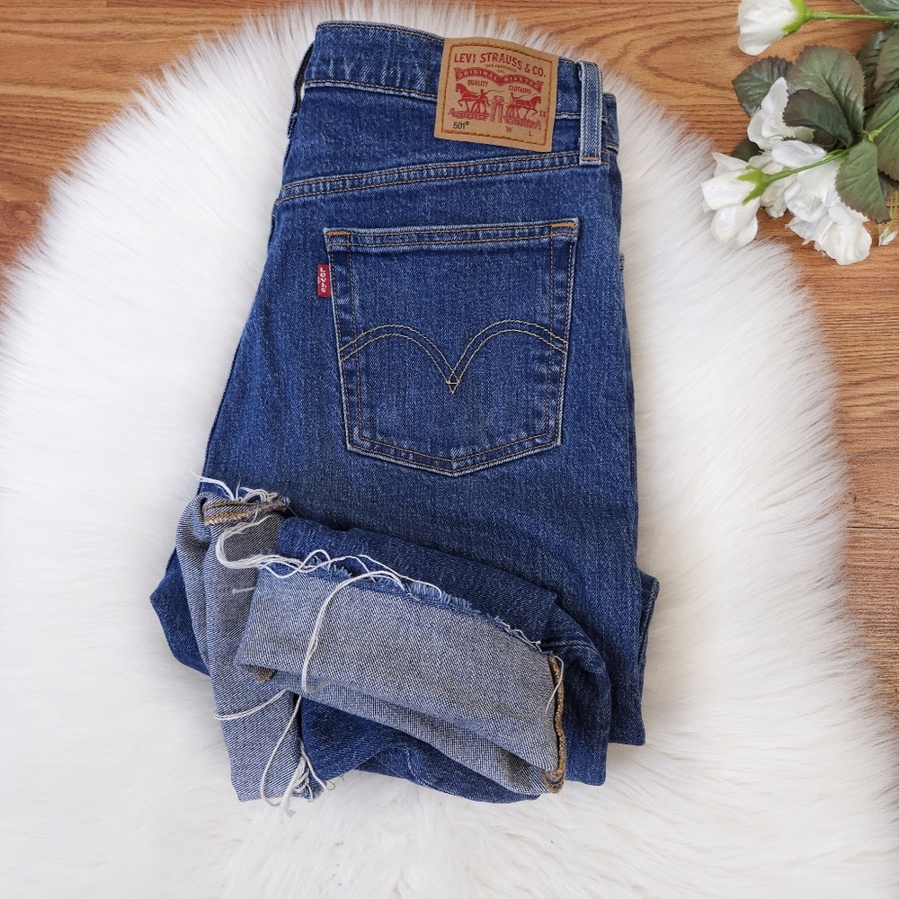 Levis 501 Original Fit Jeans Dark Wash Cutoff Frayed Hems Size 29